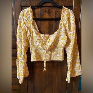Urban Outfitters Smocked Bell Sleeve Top 🌼🌻